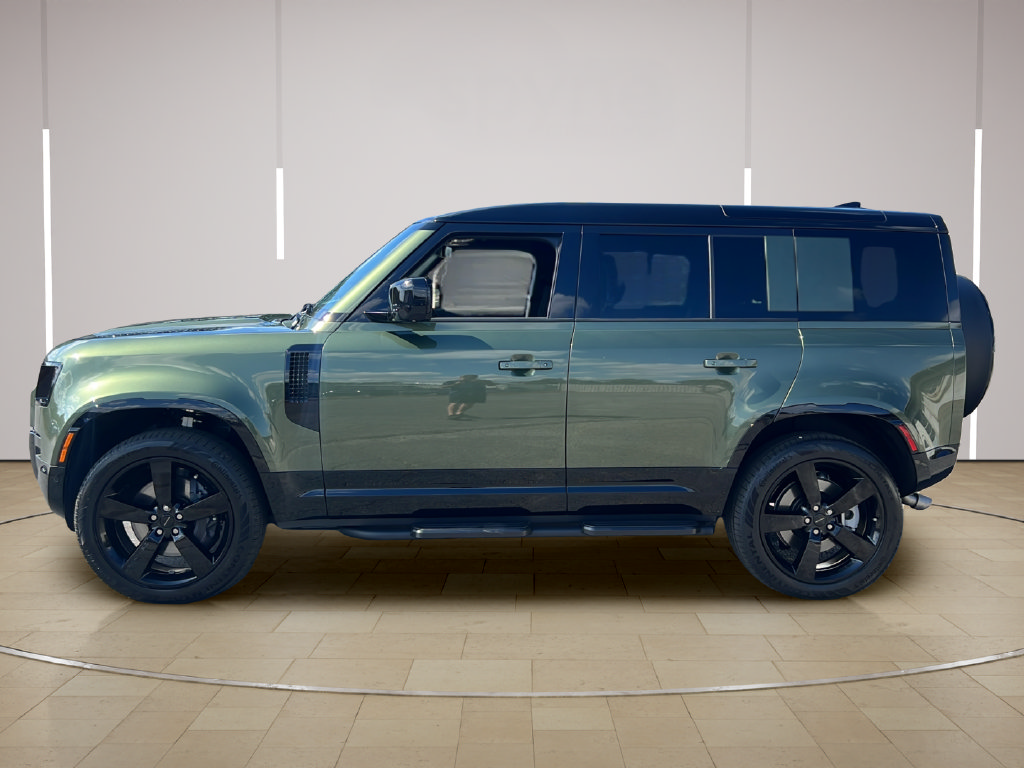 Used 2026 Land Rover Defender 110 X-Dynamic SE AWD/4WD image 2