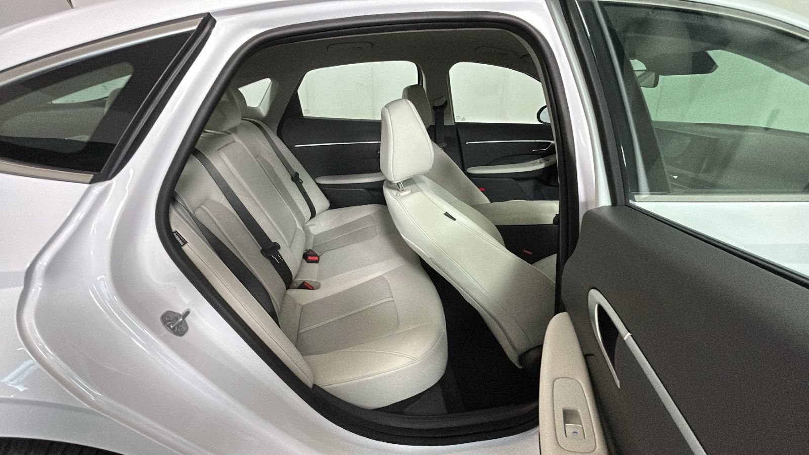 Certified 2026 Hyundai Sonata SEL FWD image 32