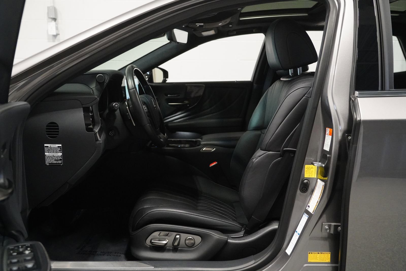 Used 2023 Lexus LS 500 LS 500 w/ Luxury Package image 12