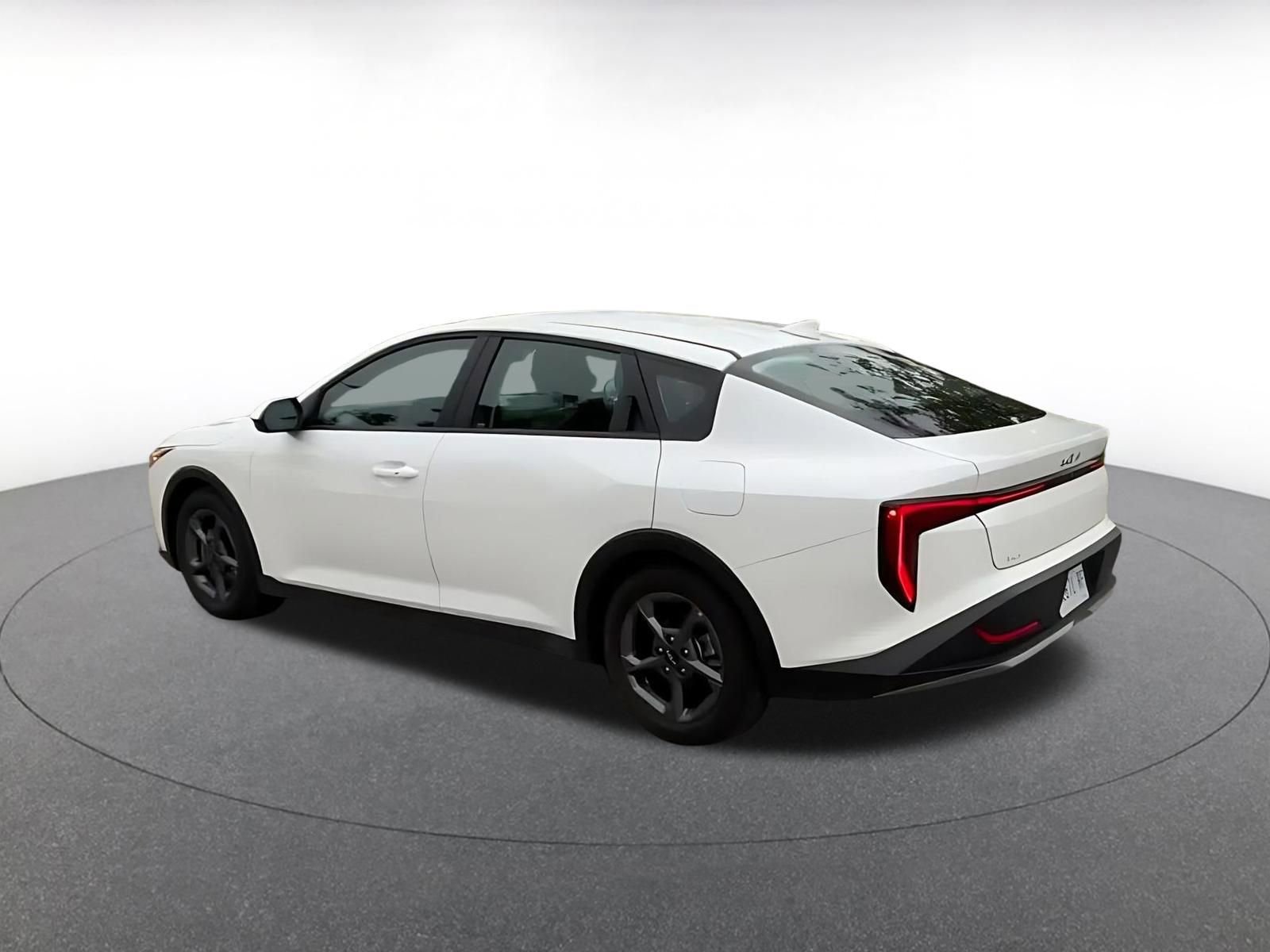 Used 2025 Kia K4 FWD image 10