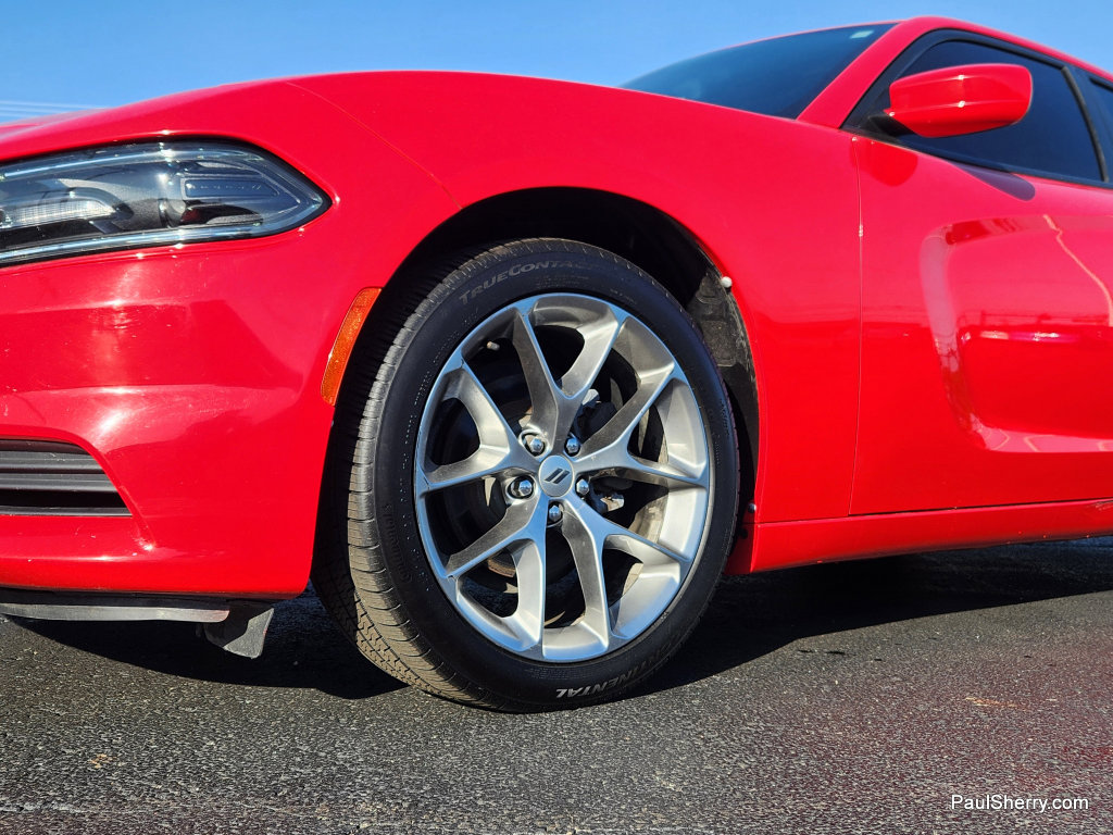 Used 2020 Dodge Charger SXT w/ Plus Group RWD image 9