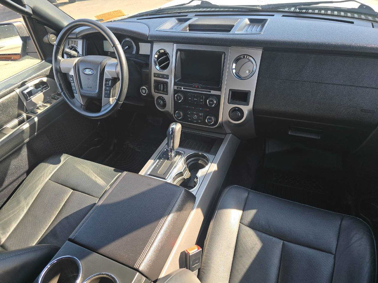 Used 2017 Ford Expedition Limited w/ Equipment Group 301A image 12