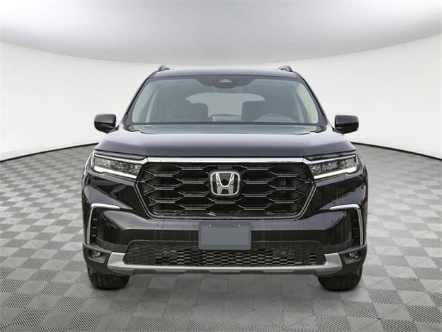 New 2025 Honda Pilot Touring image 6