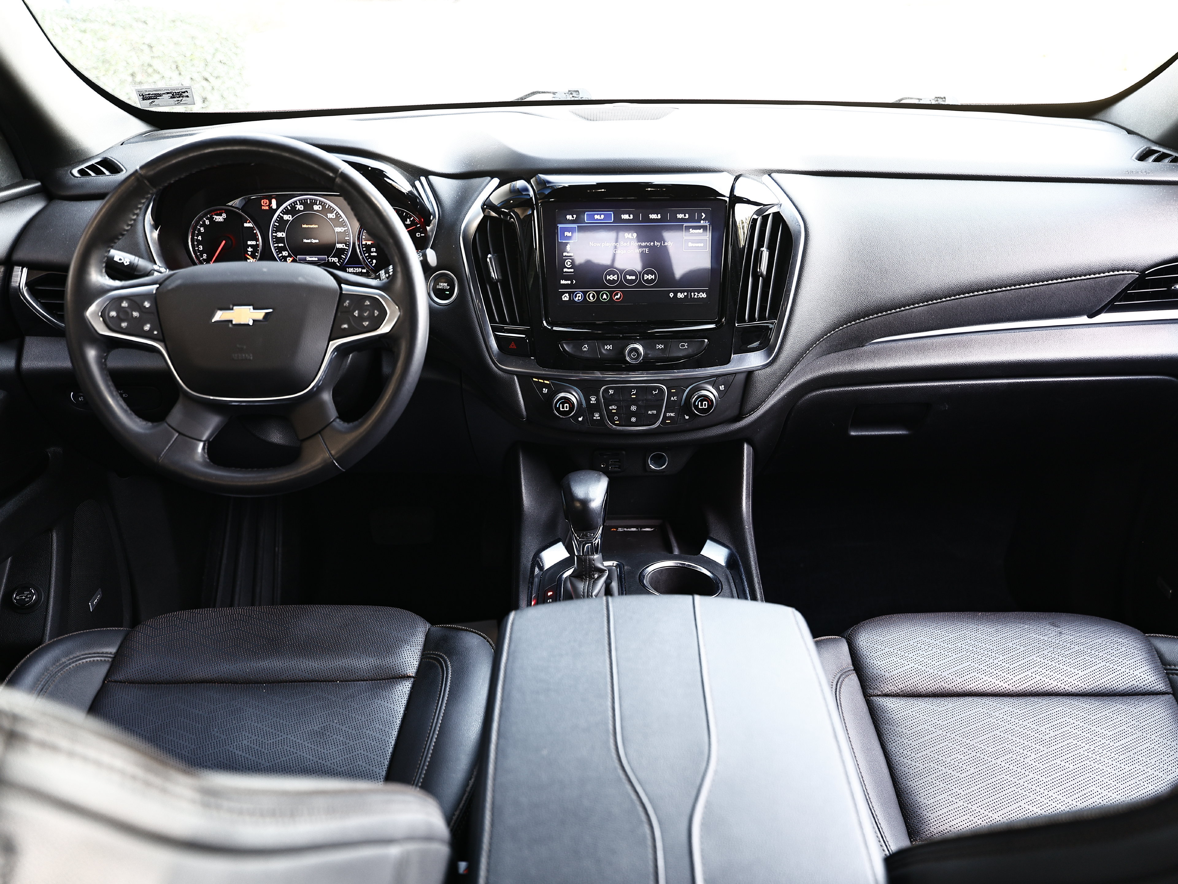 Used 2022 Chevrolet Traverse High Country w/ LPO, Floor Liner Package AWD/4WD image 28