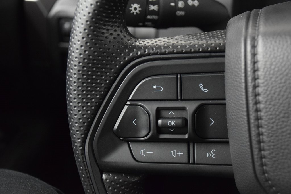 Used 2025 Toyota Tacoma SR5 image 21