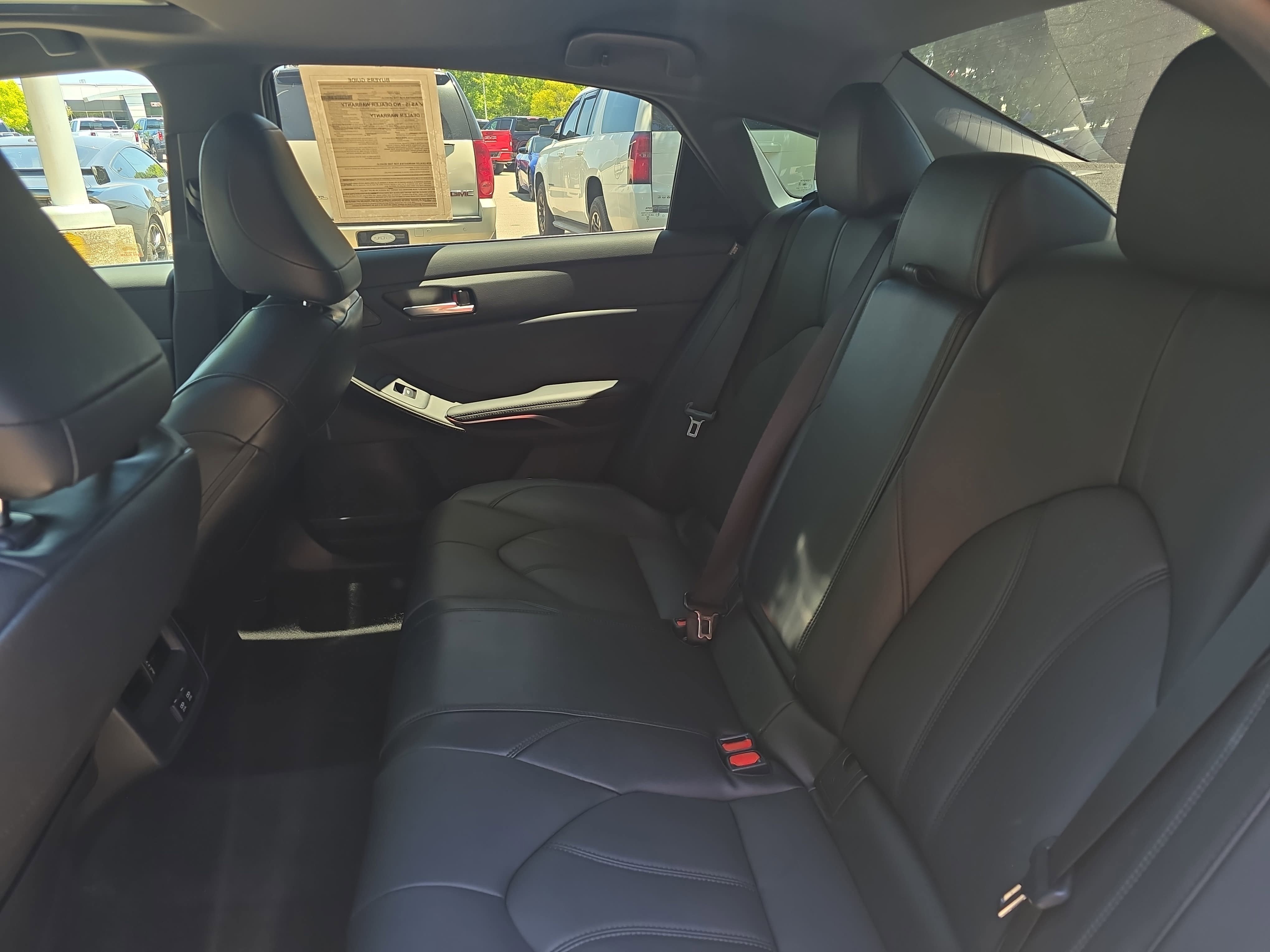 Used 2019 Toyota Avalon XLE w/ Moonroof Package FWD image 15