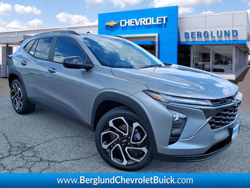 Used 2024 Chevrolet Trax RS w/ Sunroof Package FWD image 1