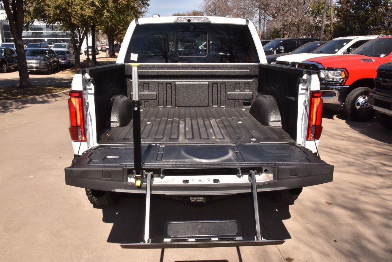 Used 2025 Ford F150 Raptor AWD/4WD image 37