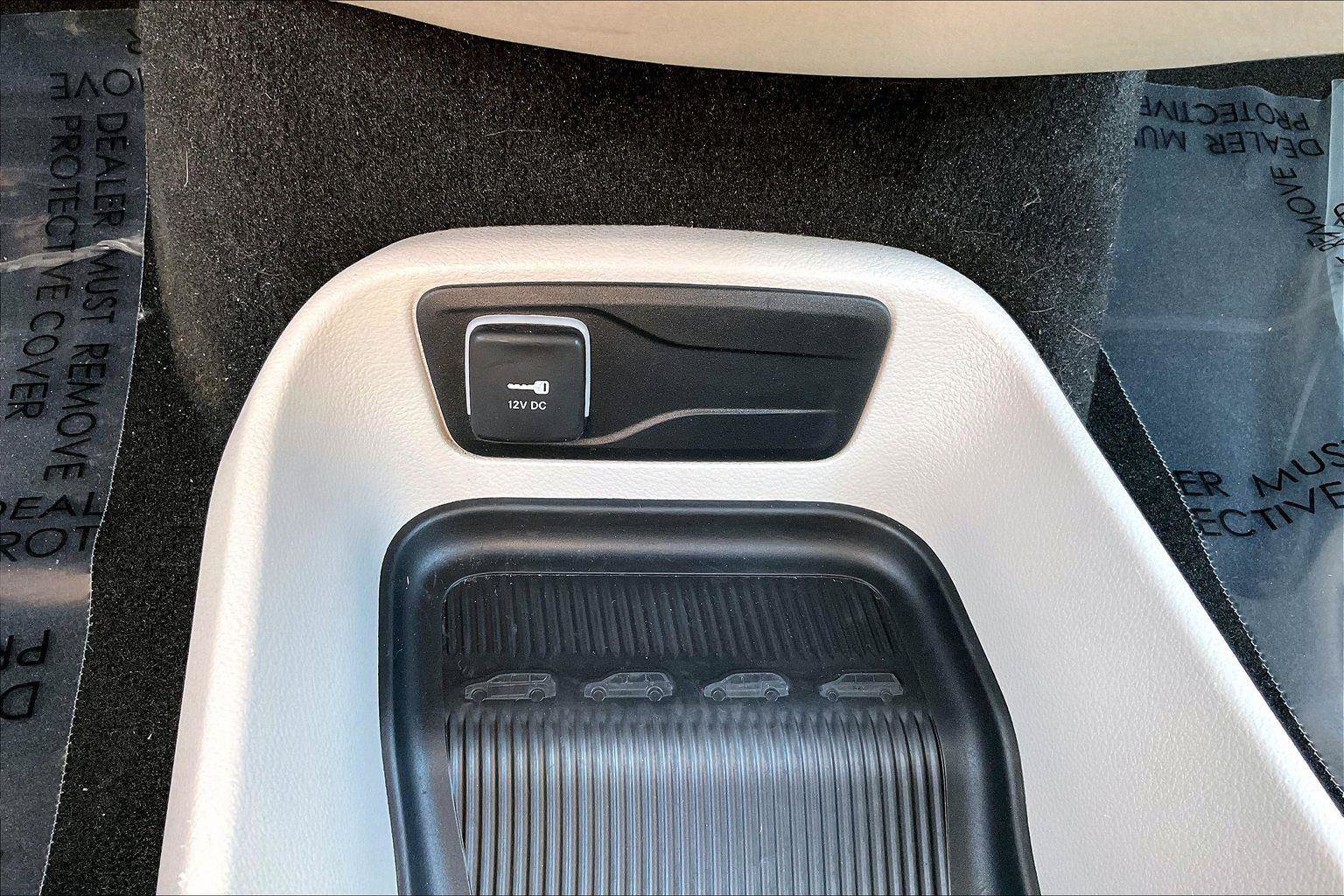 Used 2024 Chrysler Voyager LX FWD image 30