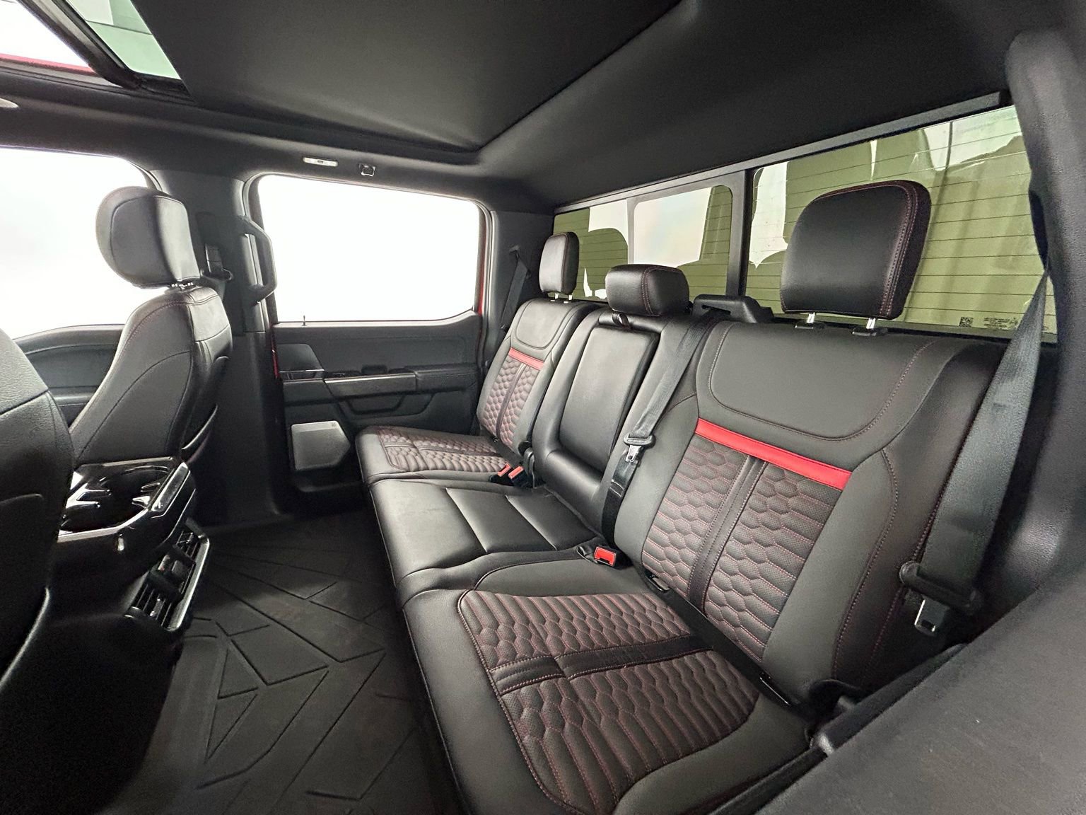 Used 2022 Ford F150 Lariat w/ Equipment Group 502A High image 36