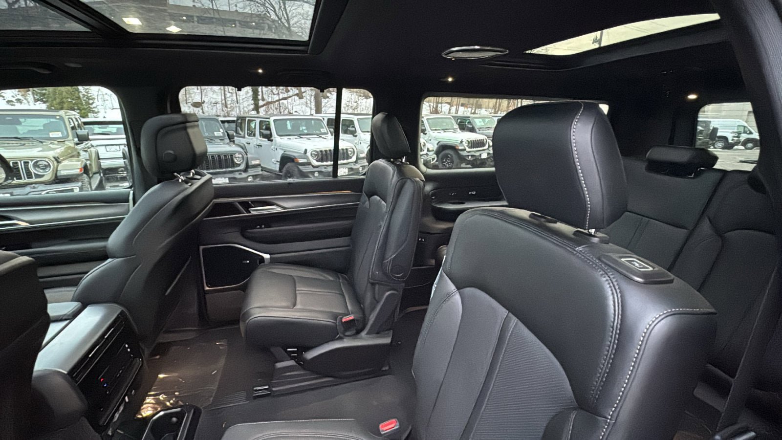 New 2026 Jeep Grand Wagoneer L Limited image 27