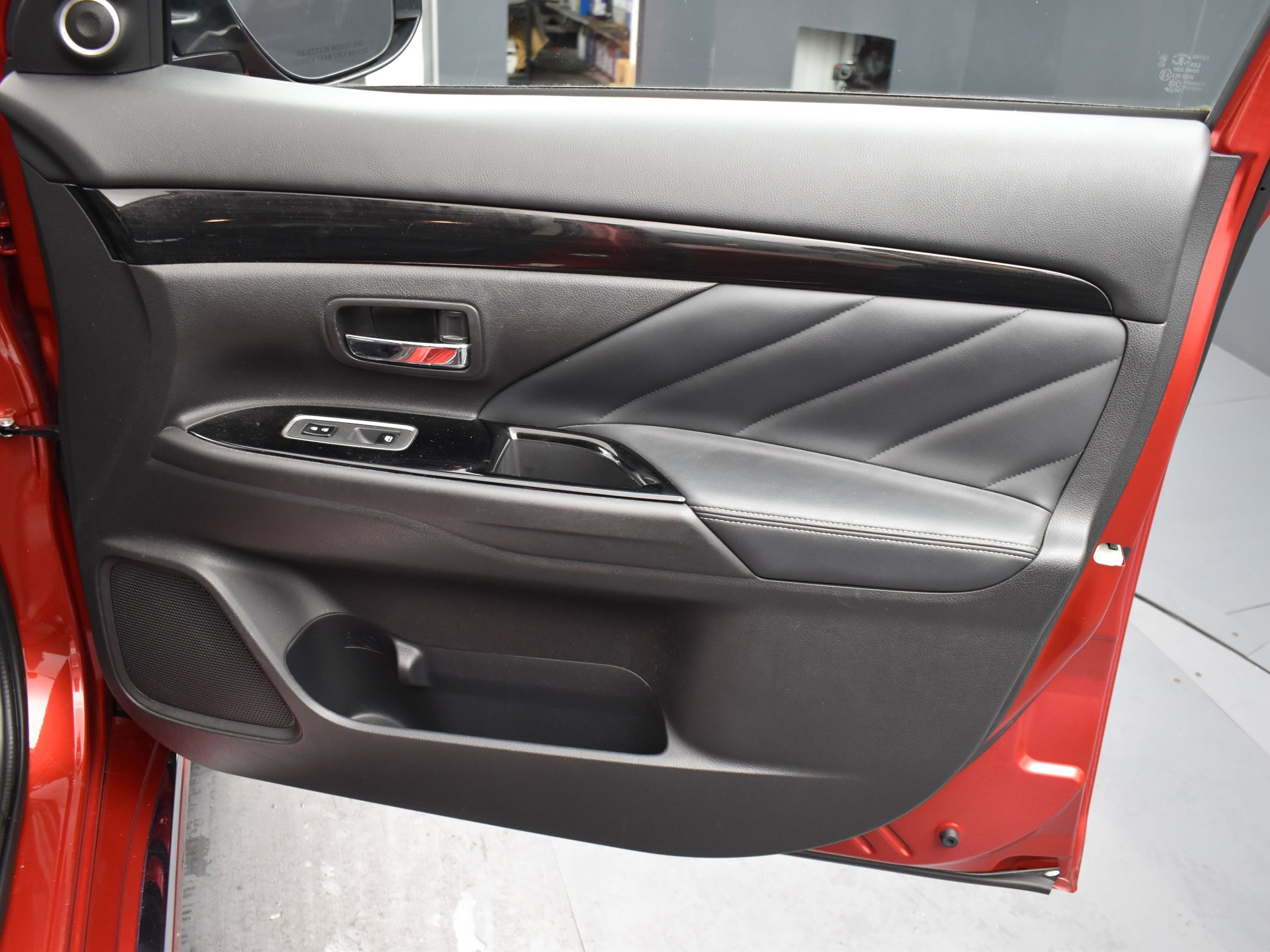 Used 2018 Mitsubishi Outlander GT image 6