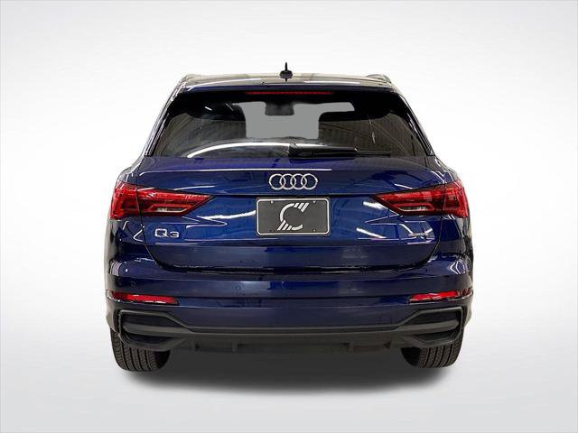 Certified 2025 Audi Q3 2.0T Premium w/ Convenience Package AWD/4WD image 4