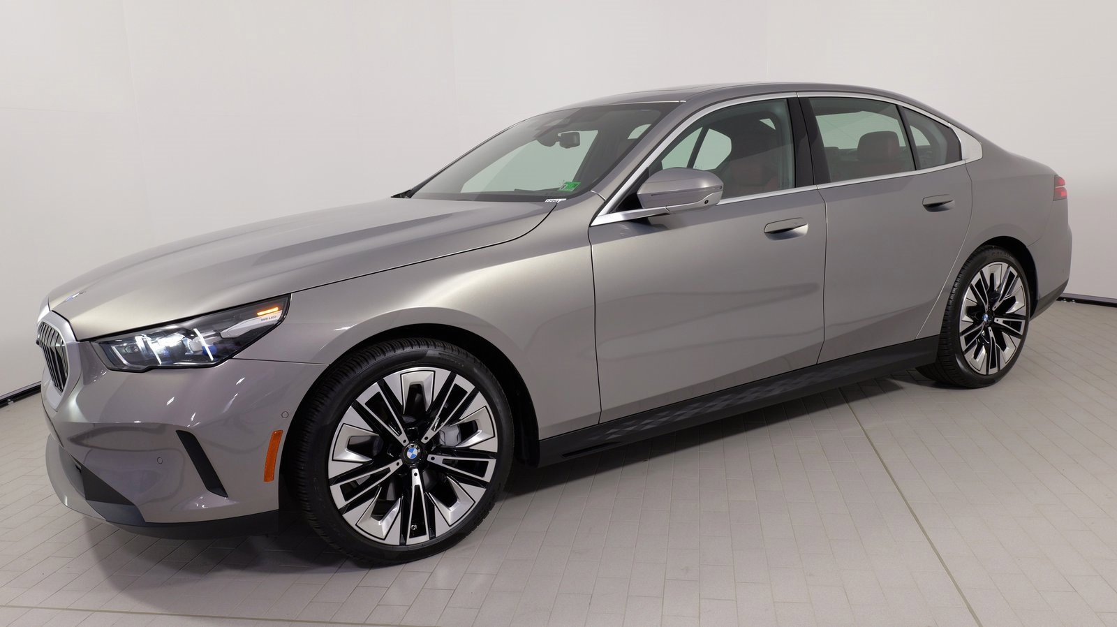 Used 2025 BMW 540i xDrive