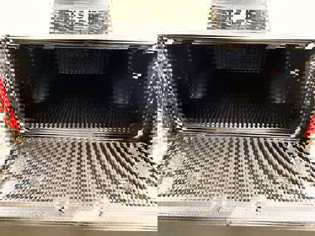 Used 2019 RAM 1500 Laramie image 17