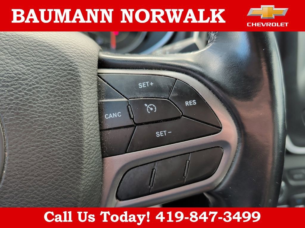 Used 2020 Jeep Cherokee Latitude Plus w/ Cold Weather Group image 31