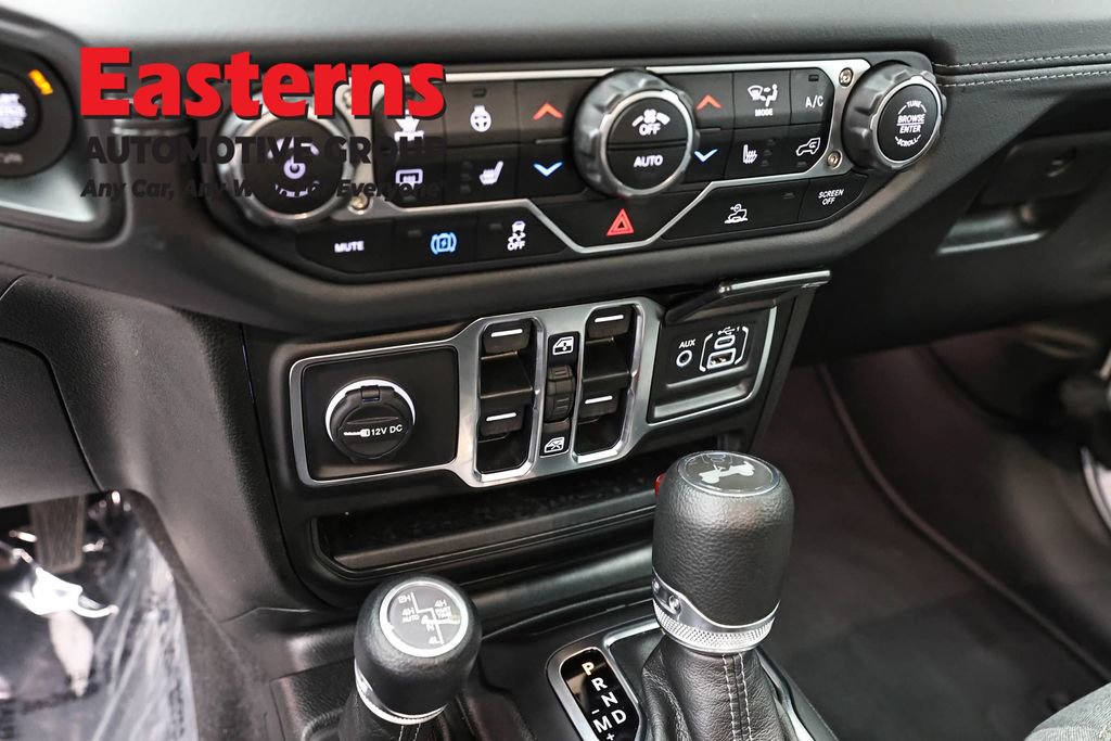 Used 2025 Jeep Wrangler Unlimited Sahara image 20