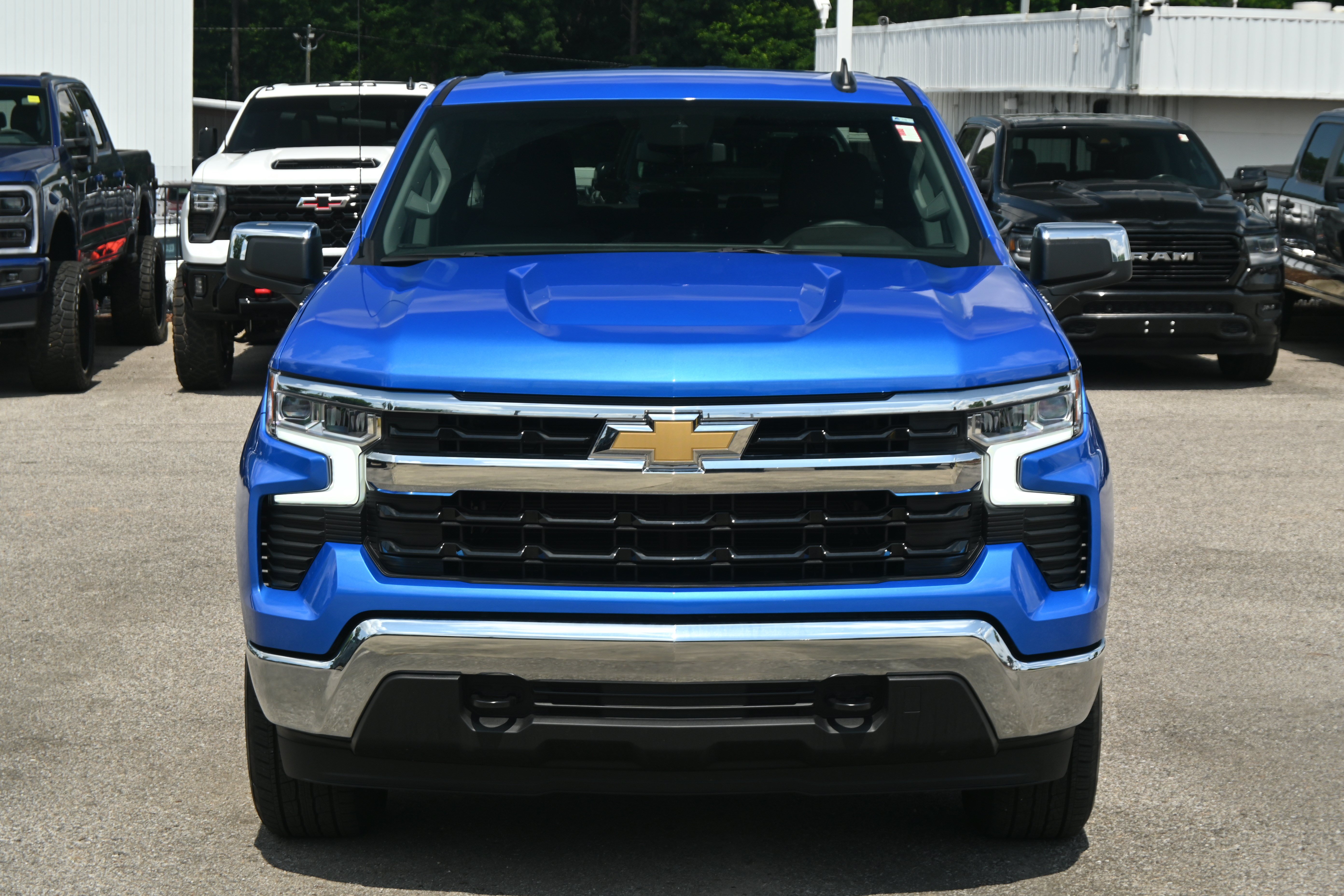 Used 2026 Chevrolet Silverado 1500 LT w/ LPO, Liner Protection Package AWD/4WD image 35