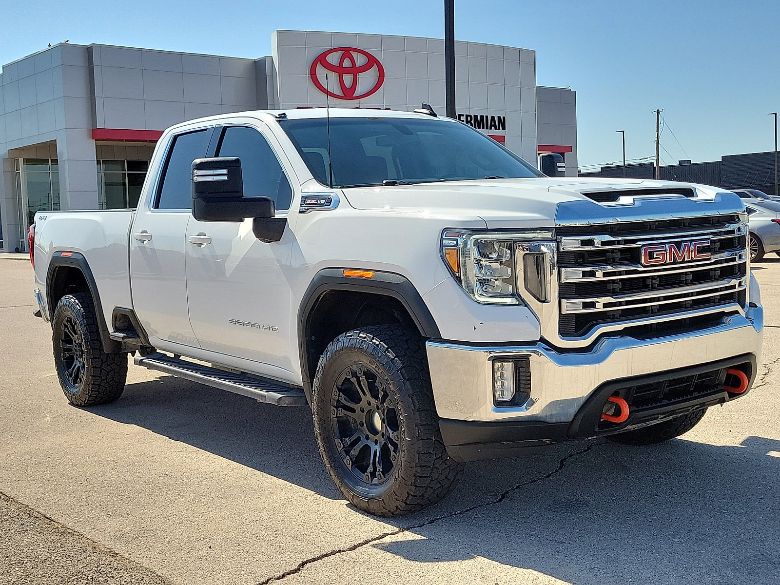 Used 2022 GMC Sierra 2500 SLE w/ SLE Value Package; AWD/4WD image 6