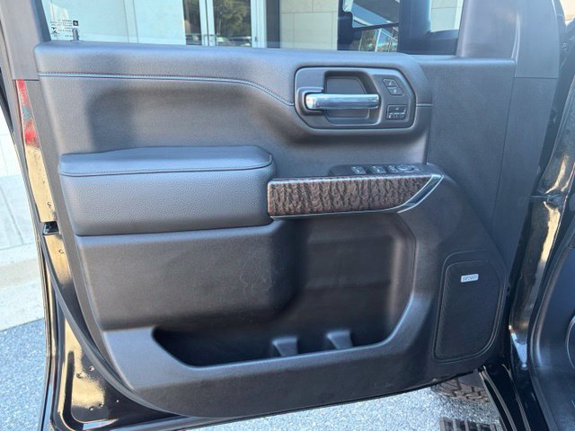 Used 2022 GMC Sierra 3500 Denali w/ Denali Black Diamond Edition AWD/4WD image 11