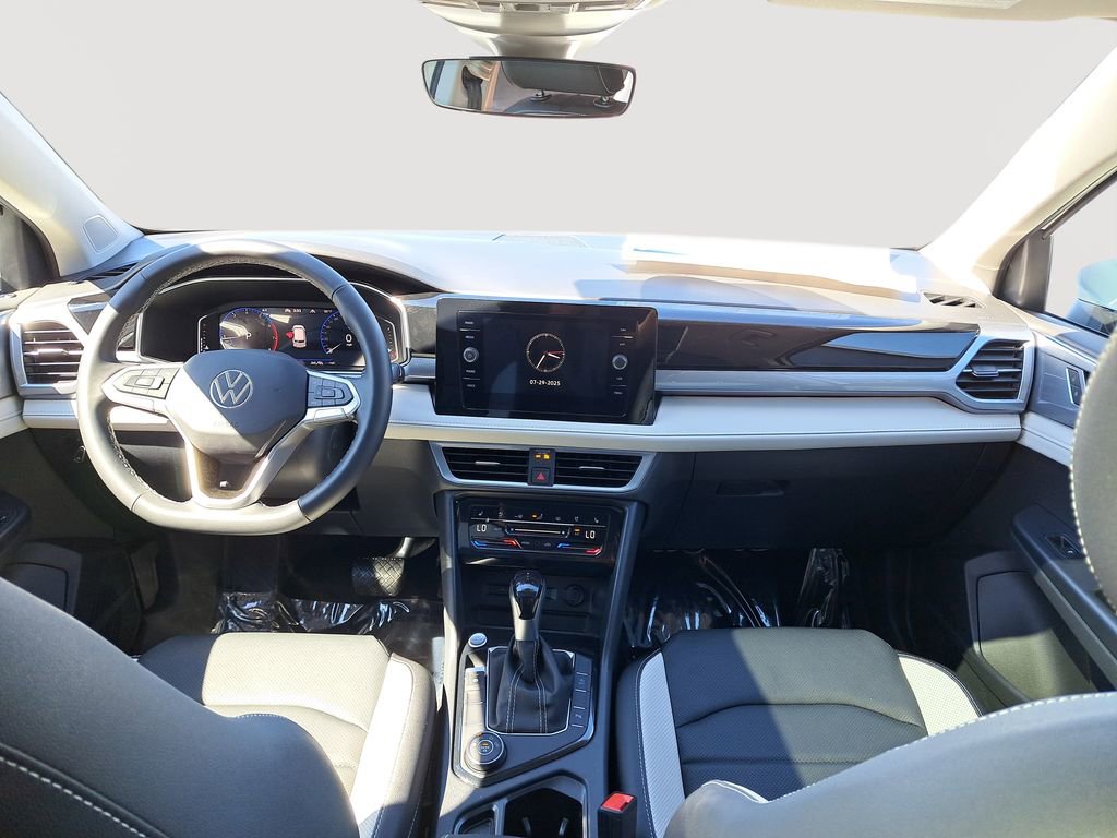 New 2025 Volkswagen Taos SEL image 19