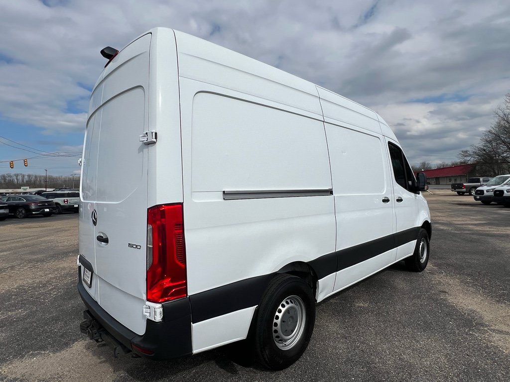 Used 2019 Mercedes-Benz Sprinter 1500 image 8