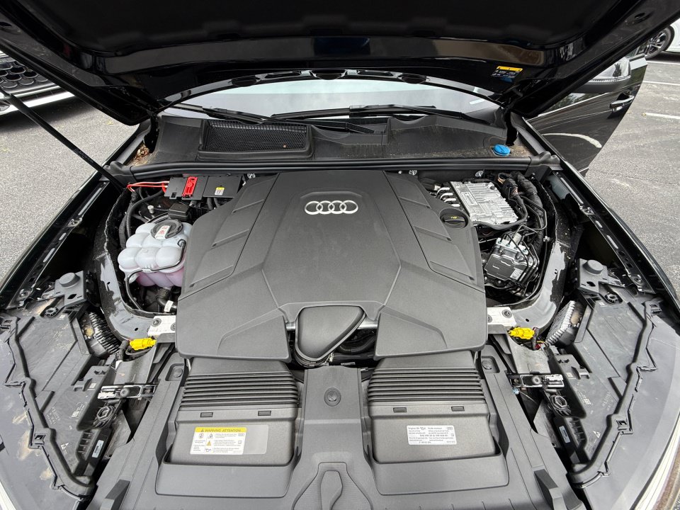 New 2026 Audi Q7 3.0T Premium Plus AWD/4WD image 16