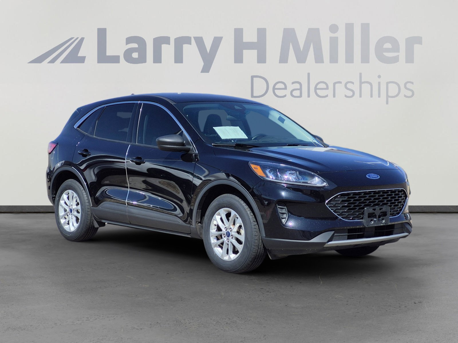 Used 2022 Ford Escape SE w/ Convenience Package image 3