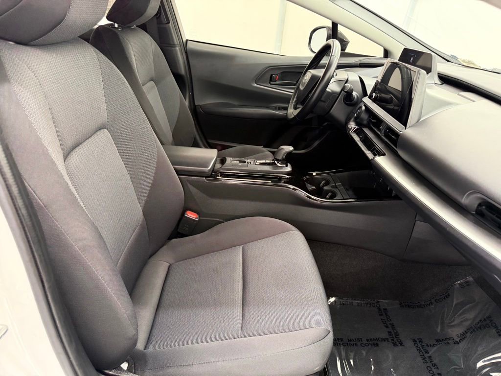 Used 2023 Toyota Prius LE FWD image 20