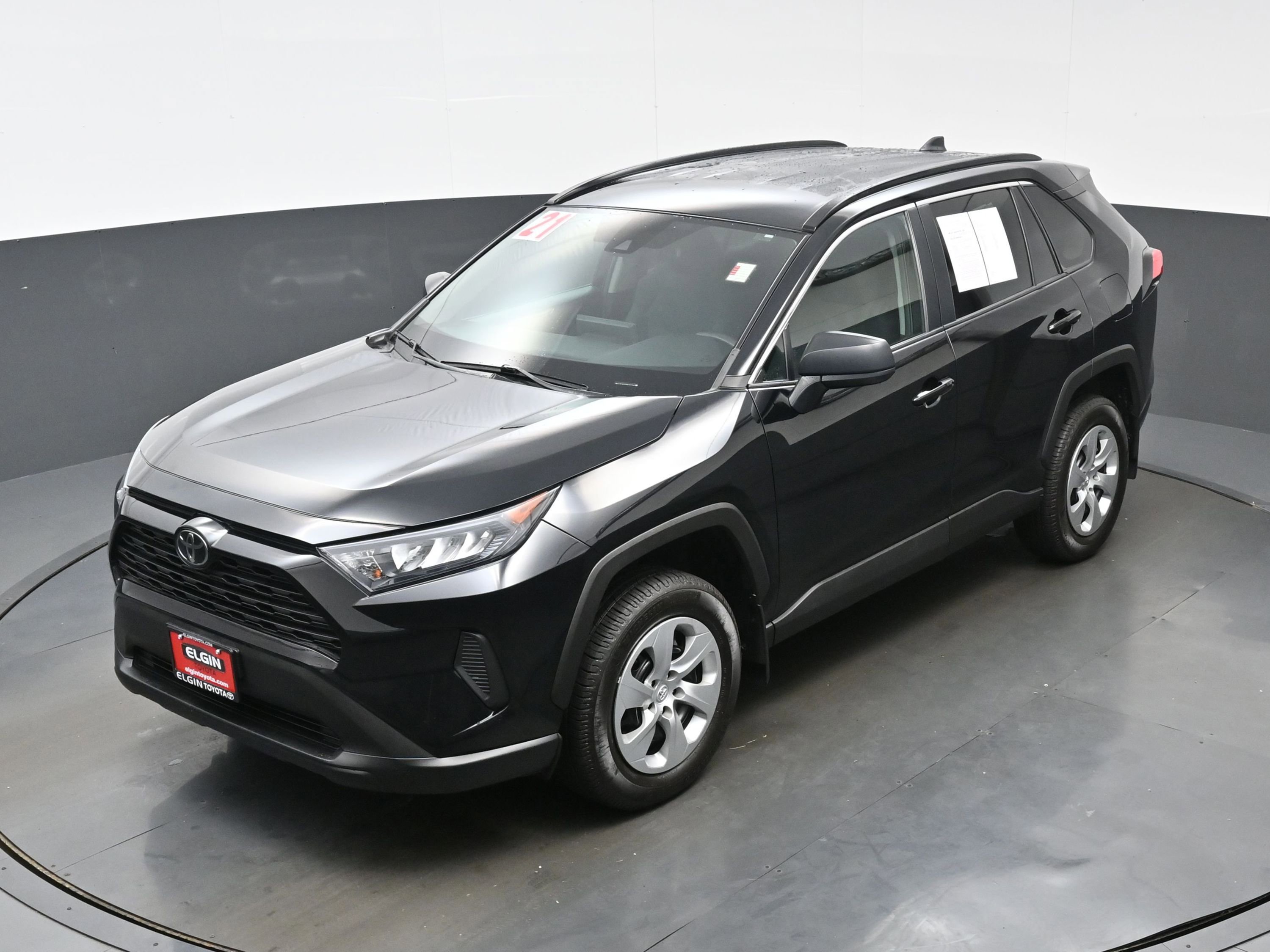 Used 2021 Toyota RAV4 LE AWD/4WD image 34
