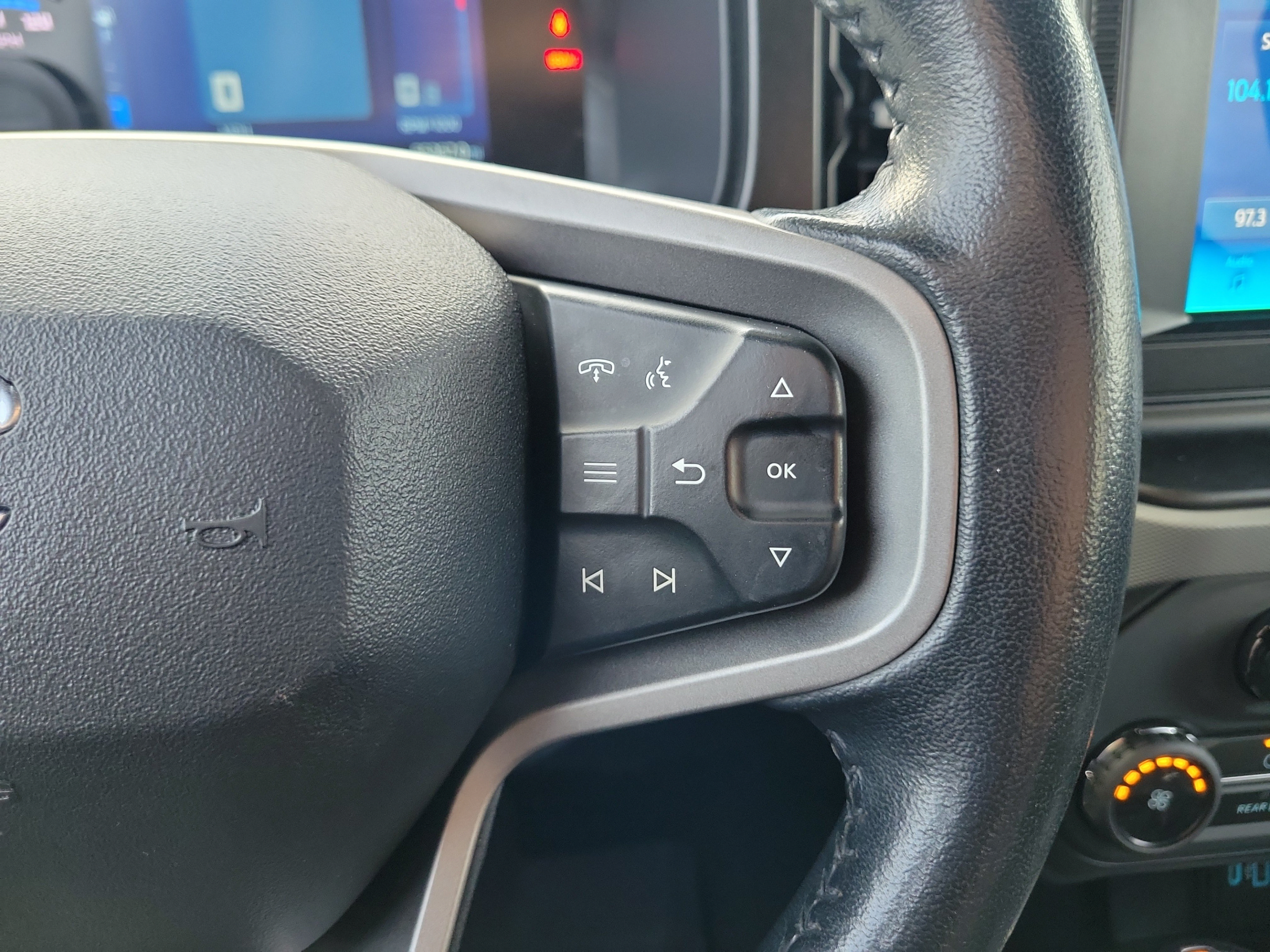 Used 2022 Ford Bronco Big Bend w/ Sasquatch Package AWD/4WD image 11