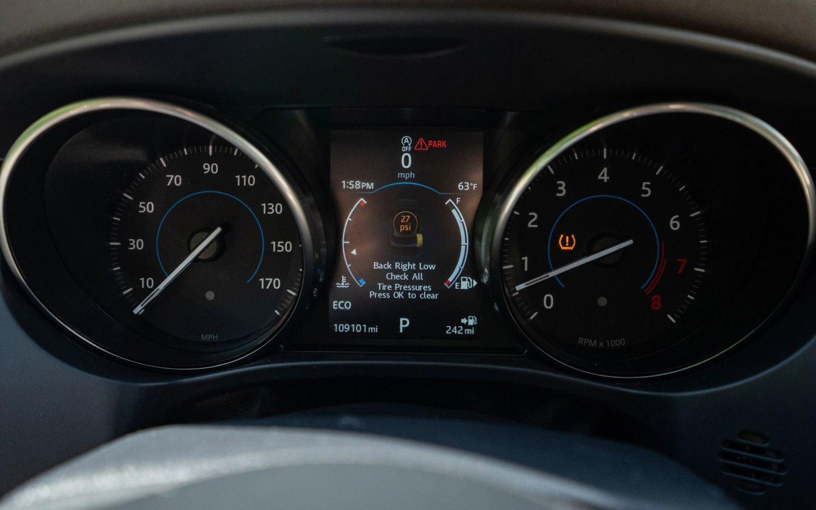 Used 2017 Jaguar F-PACE Prestige image 26