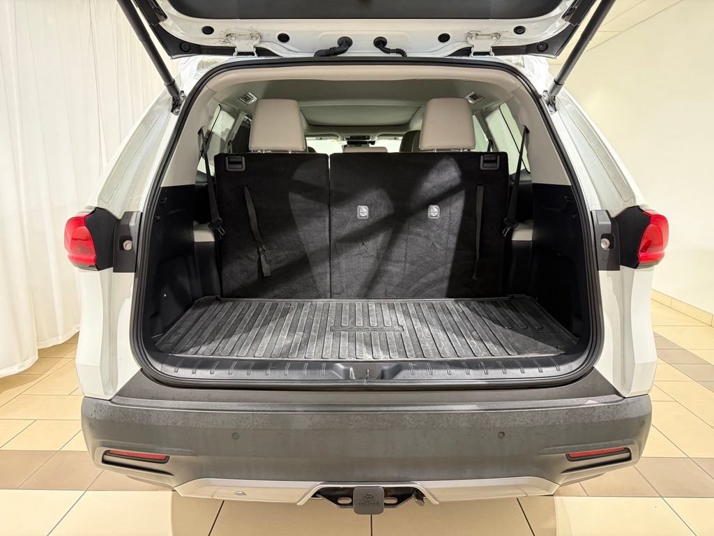 Certified 2024 Toyota Grand Highlander AWD image 12