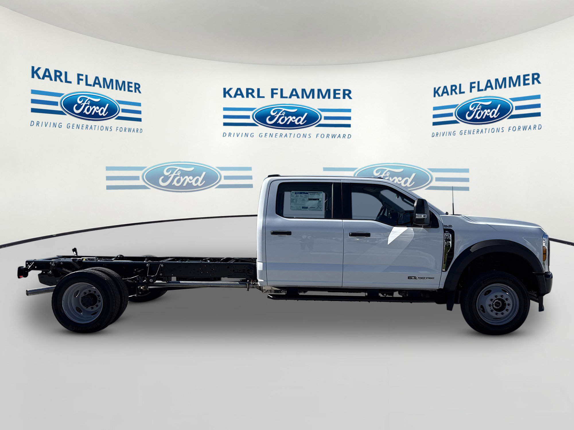 New 2026 Ford F550 4x4 Crew Cab Super Duty image 2