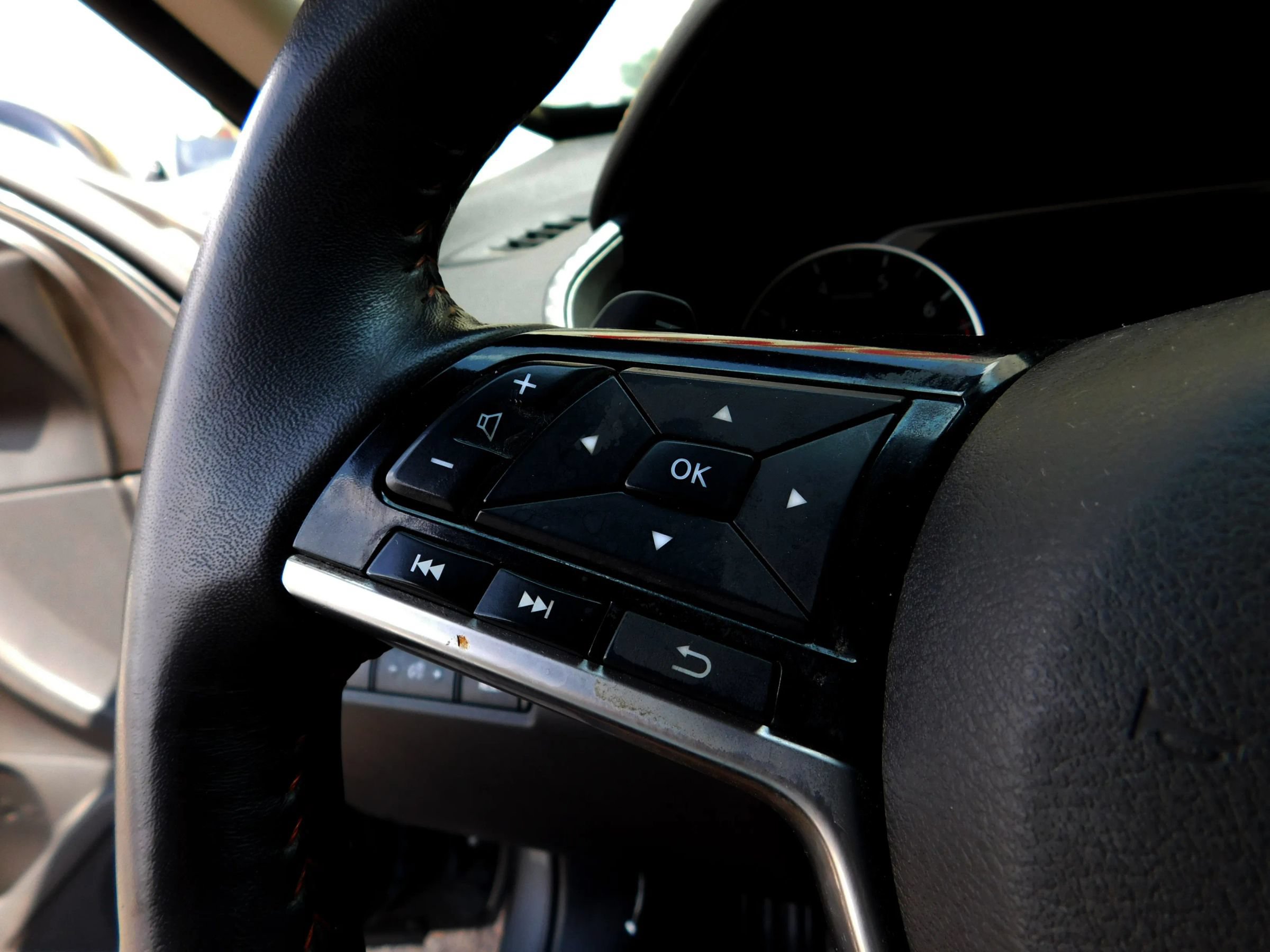 Used 2021 Nissan Altima 2.5 SR FWD image 21