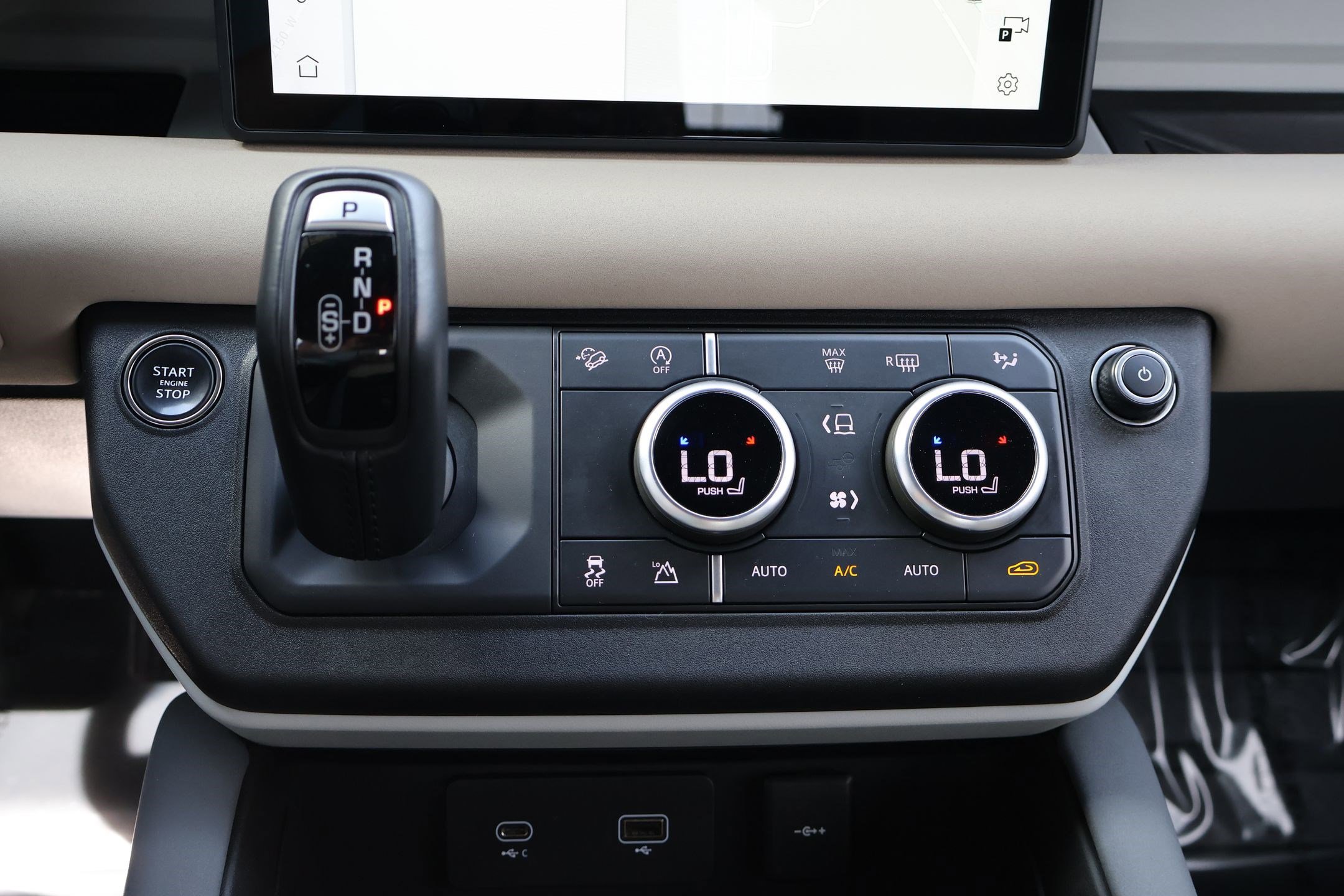 Certified 2023 Land Rover Defender 110 X-Dynamic SE image 22