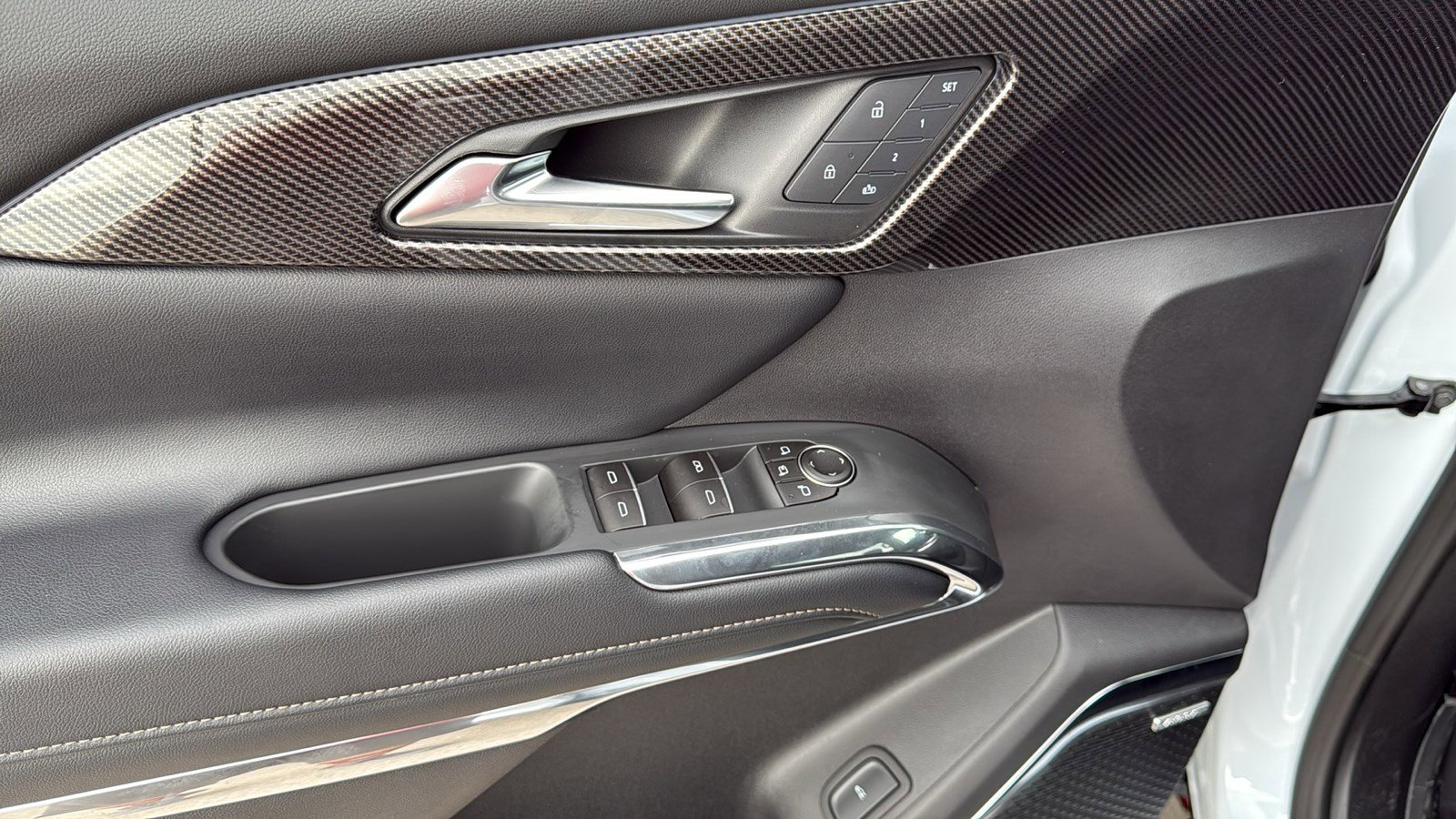New 2026 Chevrolet Traverse High Country w/ LPO, Floor Liner Package image 9