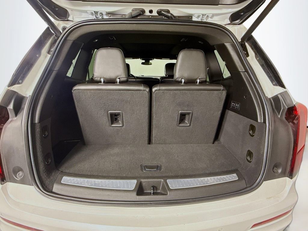 Used 2023 Cadillac XT6 Premium Luxury image 28