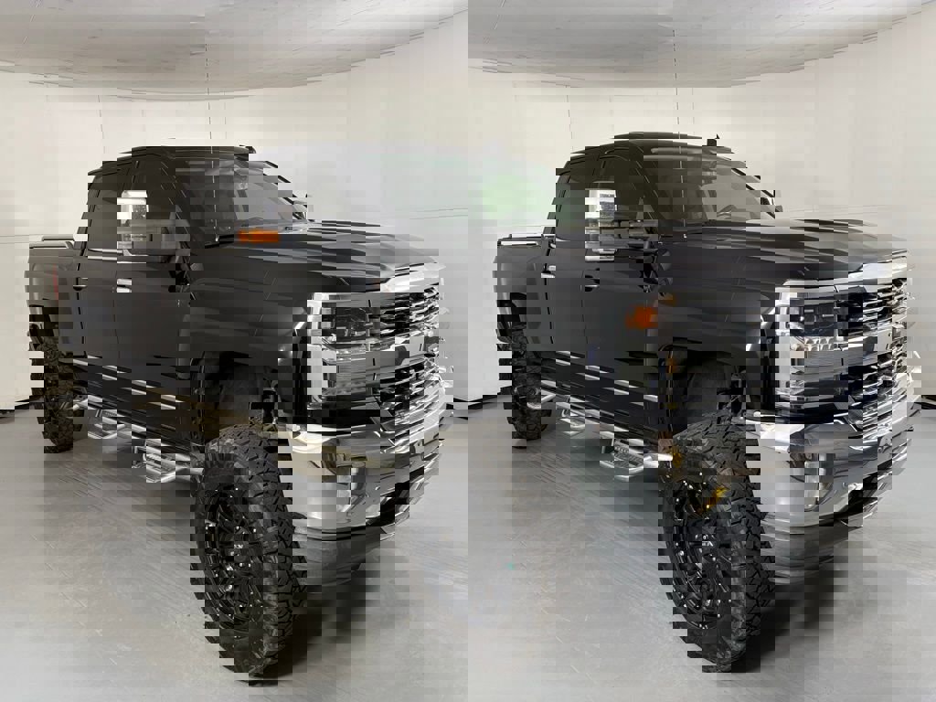 Used 2017 Chevrolet Silverado 1500 LTZ image 3