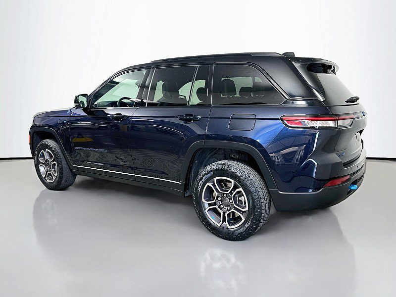 Used 2022 Jeep Grand Cherokee Trailhawk w/ Advanced Protech Group II AWD/4WD image 5