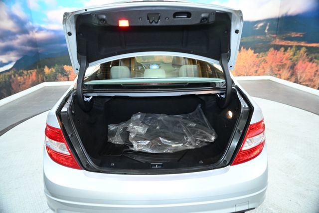 Used 2008 Mercedes-Benz C 300 Sedan image 40