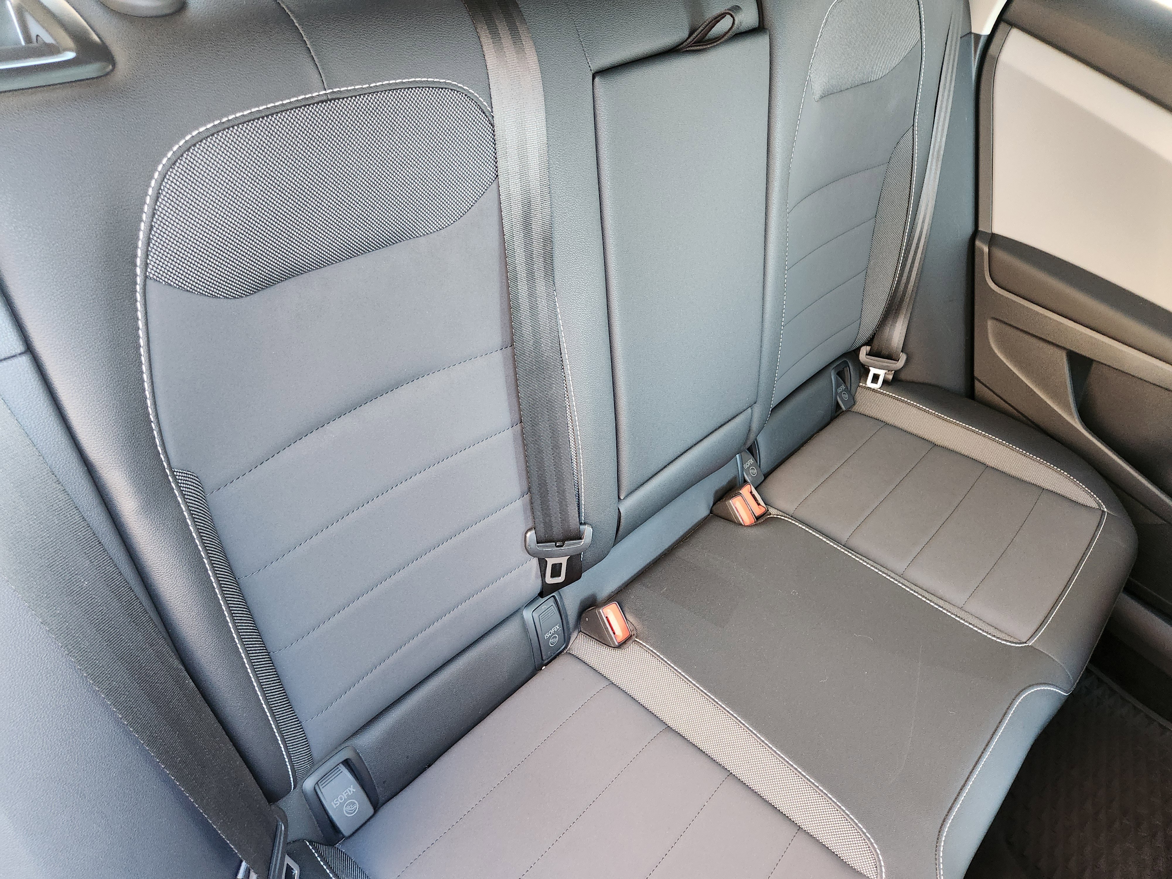 Certified 2023 Volkswagen Taos SE w/ Panoramic Sunroof Package image 25