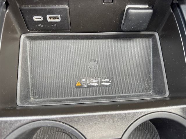 Used 2024 GMC Yukon Denali w/ Denali Reserve Package image 18