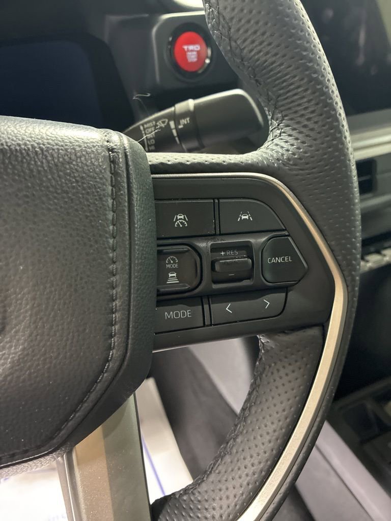 Used 2025 Toyota Tacoma TRD Sport image 15