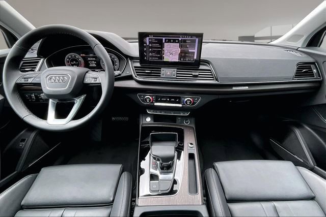 Used 2025 Audi Q5 2.0T Premium Plus w/ Premium Plus Package AWD/4WD image 7