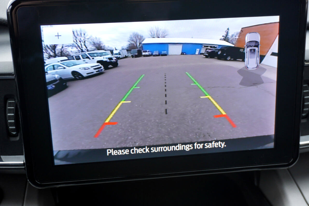 Used 2023 Ford Explorer XLT w/ Equipment Group 202A image 17