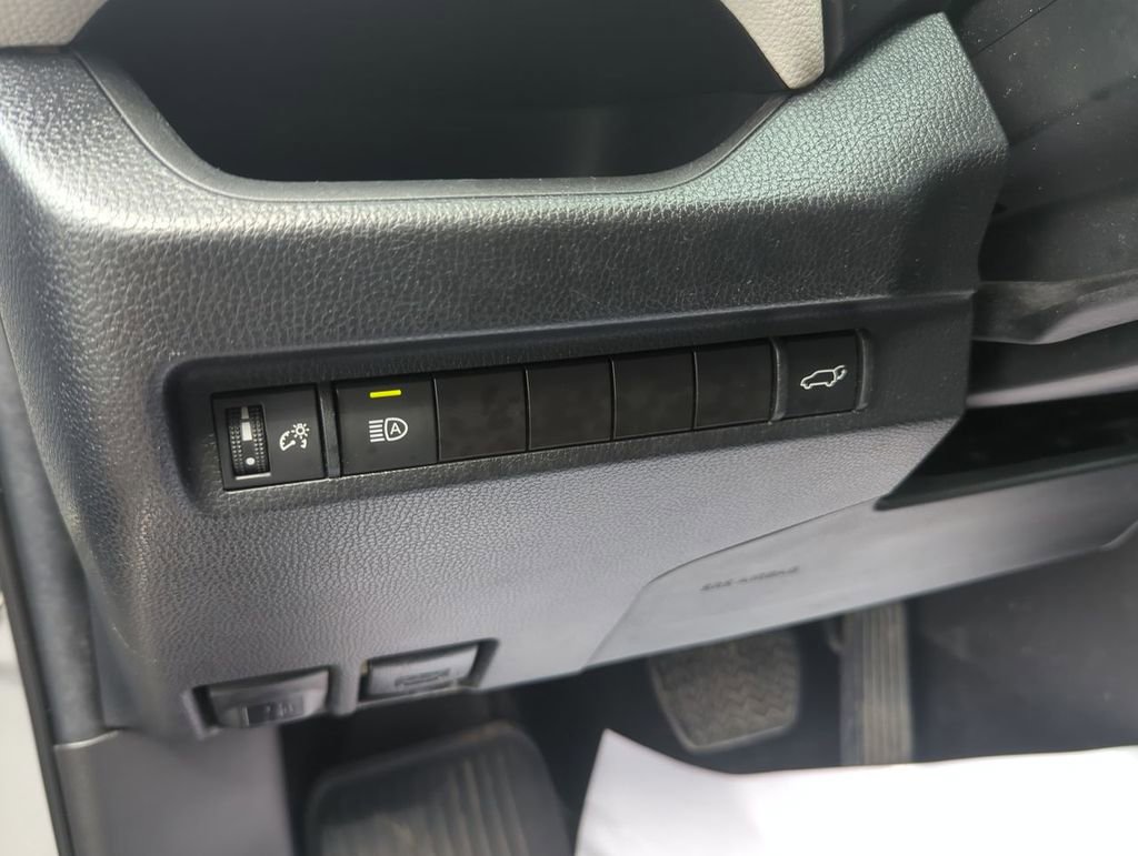 Used 2023 Toyota RAV4 XLE w/ Convenience Package AWD/4WD image 14