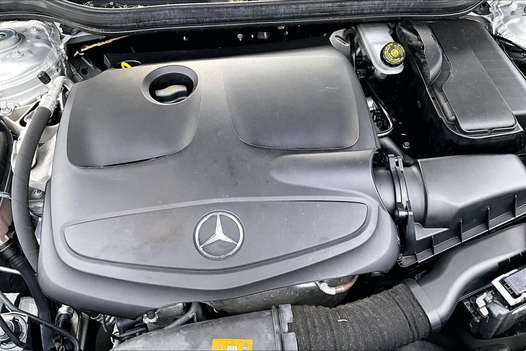 Used 2017 Mercedes-Benz CLA 250 4MATIC image 31