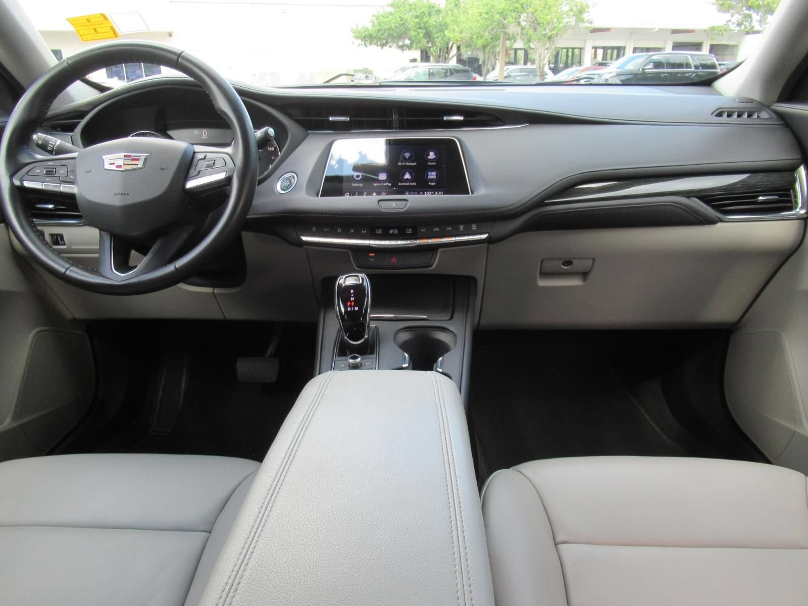 Used 2022 Cadillac XT4 Premium Luxury w/ Safety Alert Package AWD/4WD image 12
