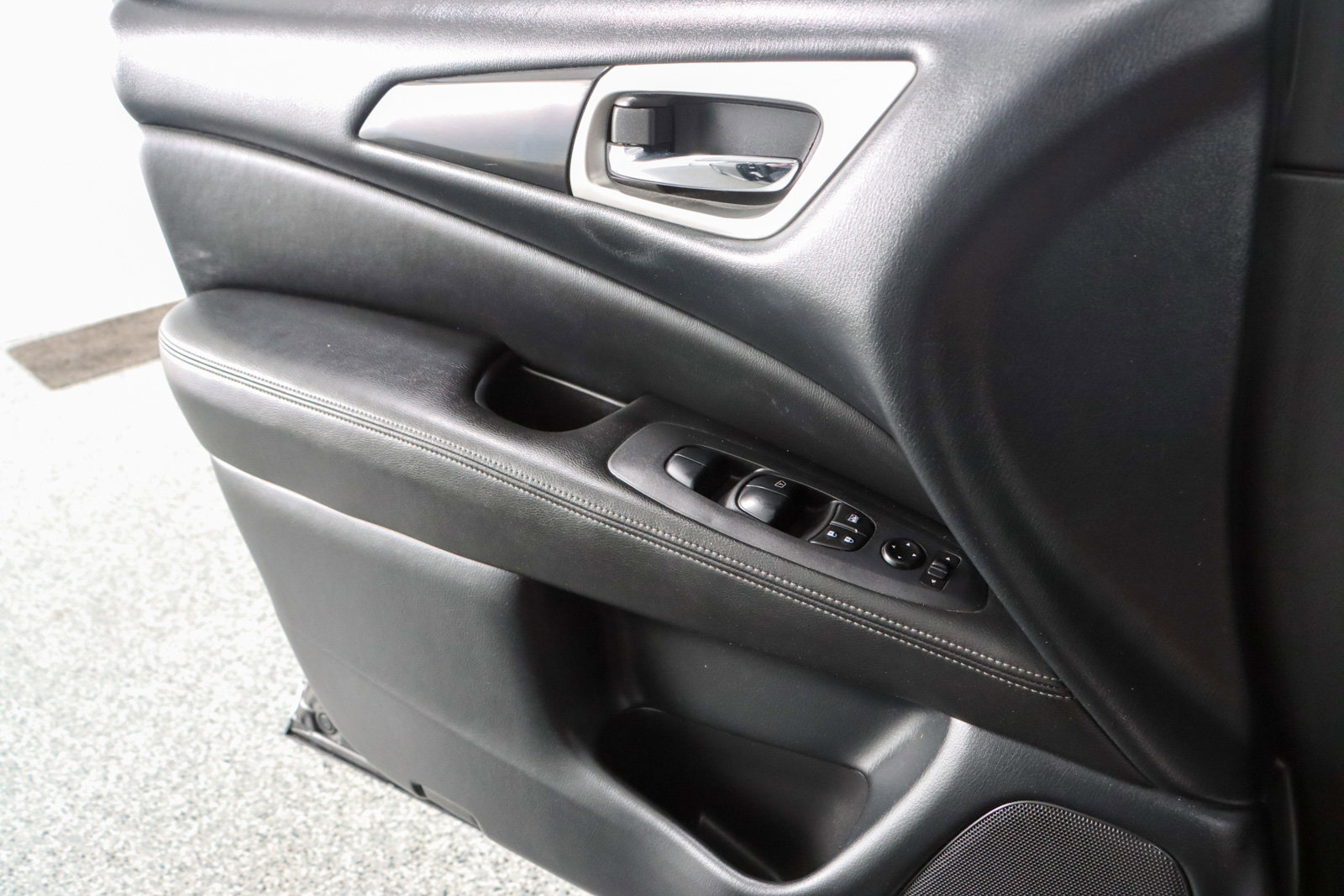 Used 2019 Nissan Pathfinder S image 20